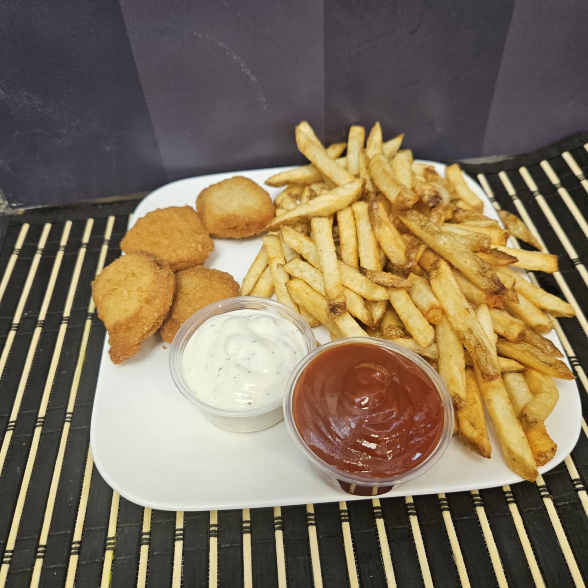 D&B Chicken Nuggets with Fries